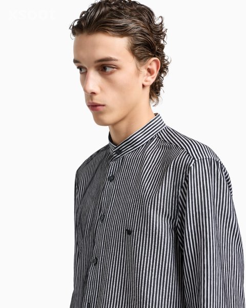 Chenille shirt with a guru collar with a striped motif