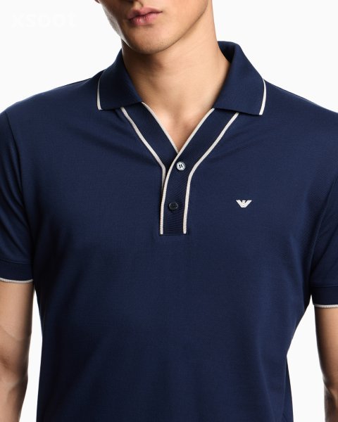Piqué polo shirt with contrasting edges