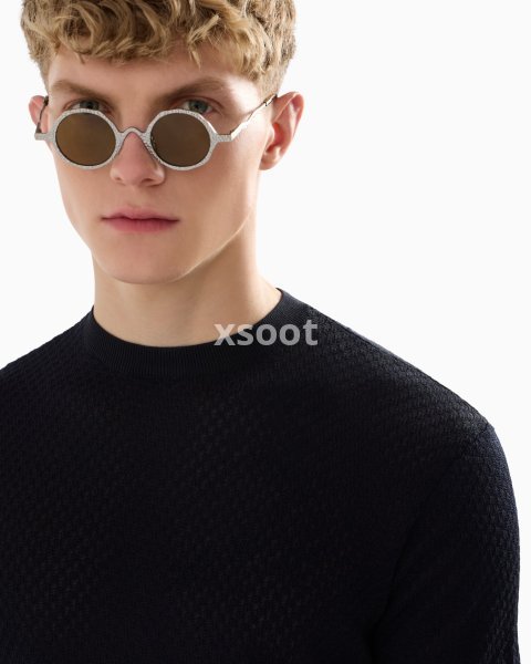 Micro-pattern jacquard jumper