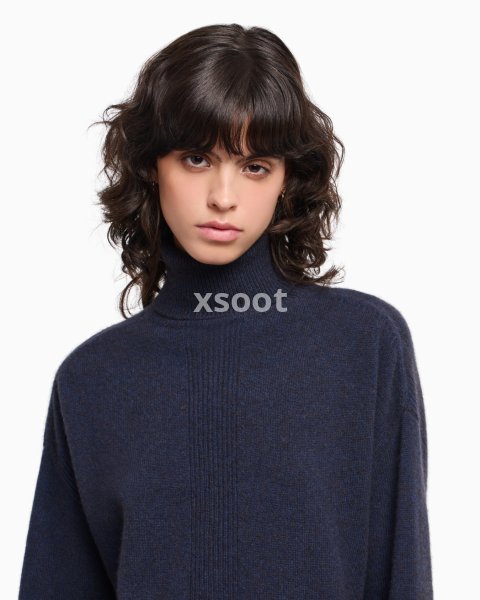 Rollneck jumper in a yak wool blend