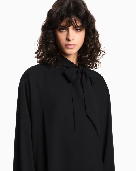 Fluid crêpe blouse with foulard collar