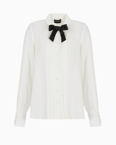 Crêpe shirt with pleats and bow