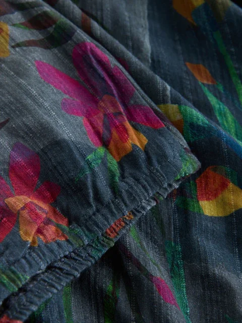 Navy Floral Print Short Sleeve Notch Neck Shirred Bubblehem Top