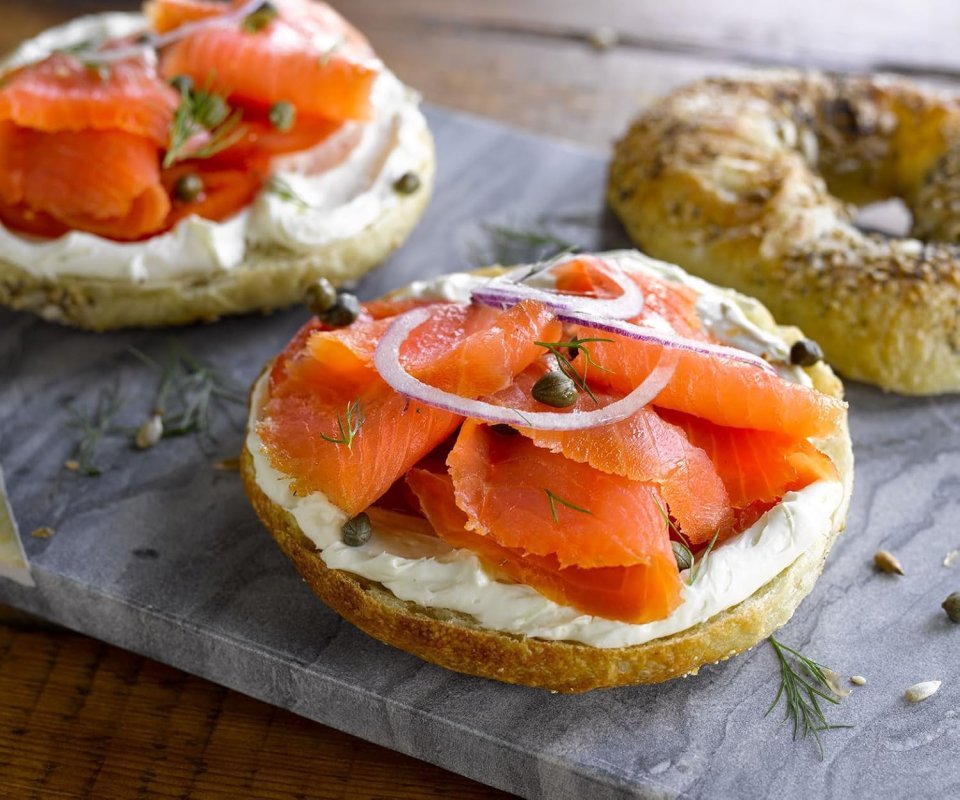 Ducktrap River Responsibly Farmed Plain Smoked Salmon, 4 OZ