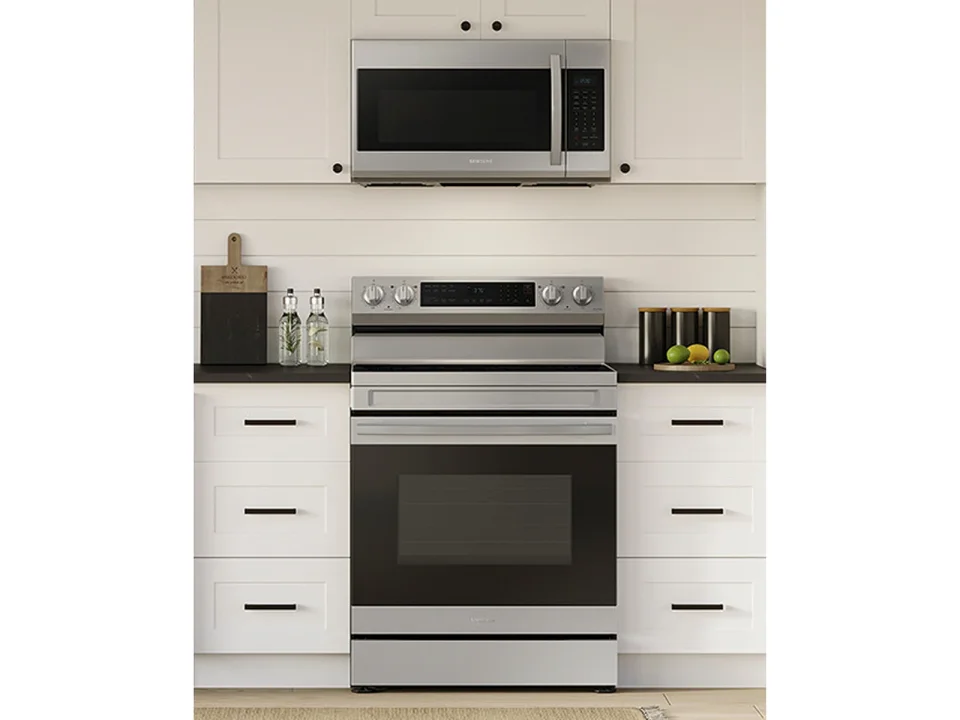 Samsung NE63A6511SS Fogão Elétrico Freestanding Inteligente com Convecção, 6.3 cu. ft., Aço Inoxidável